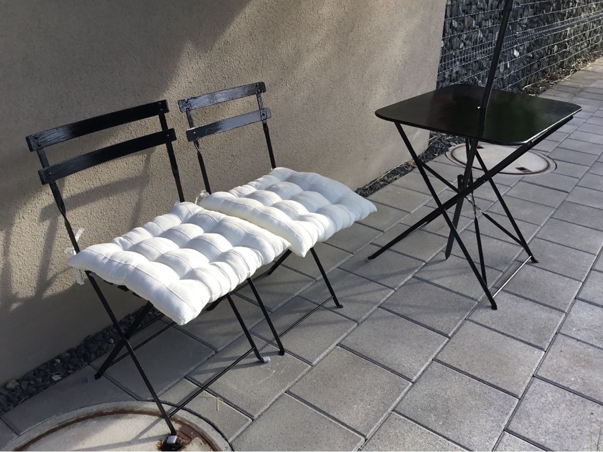 Set di tavolo e panche: Altes Gartentisch Set 4 Teilig zum Klappen – Usato da St. Gallen venduto da chamilla 1