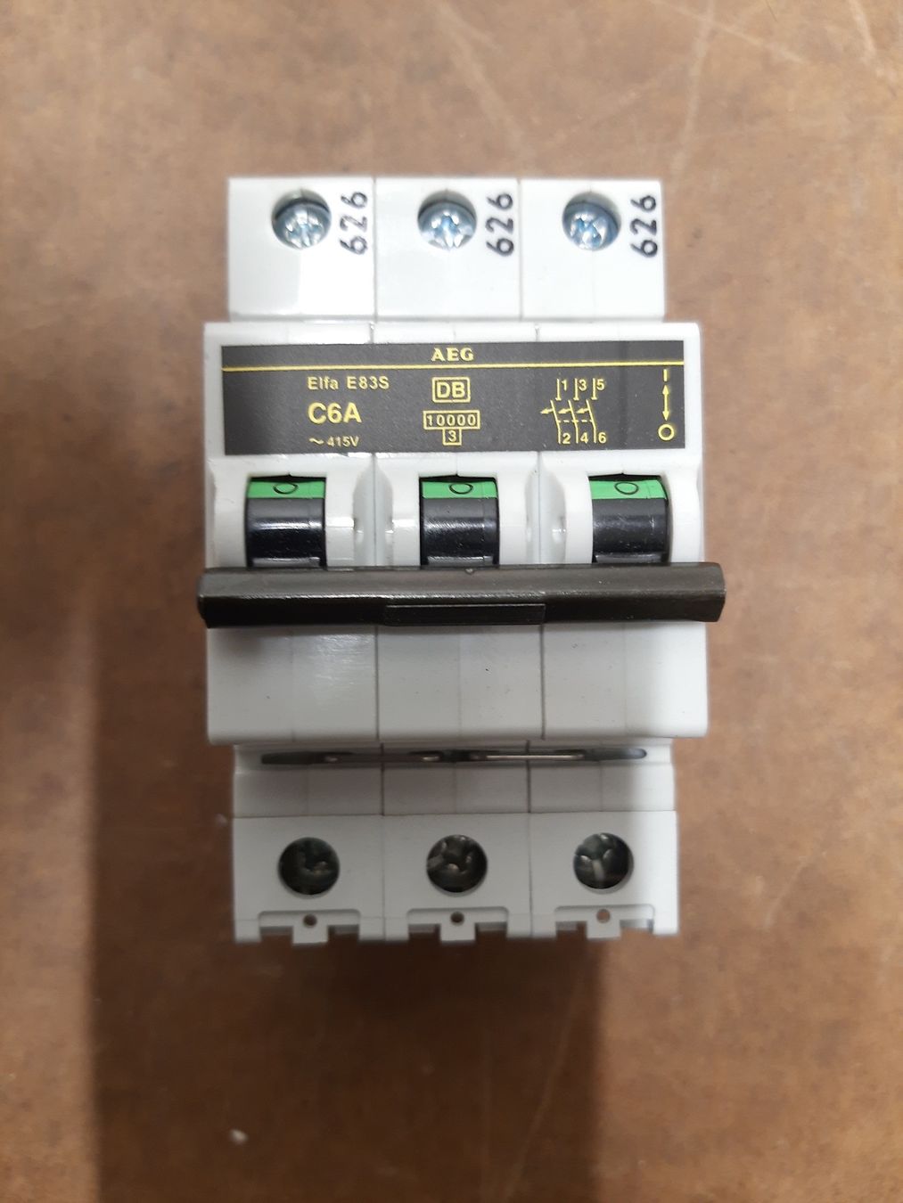Interruttori: 4 x AEG ELFA Leitungsschutzschalter C6A 10kA 3Pol E83S DB – Nuovo e nell'imballaggio originale da Winterthur venduto da ReUse_Baumarkt
