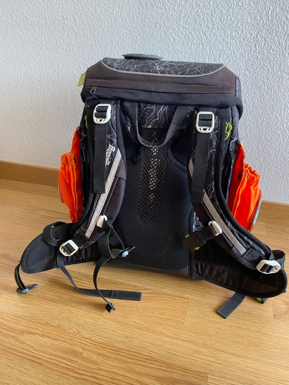 Ergobag Borse & Zaini: Ergobag Schulthek + Turnbeutel + Etui, schwarz mit Blitzen – Usato da Zürich venduto da joe_r8hb 3
