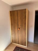 Kleiderschrank zweitürig Holzoptik Zustand gebraucht