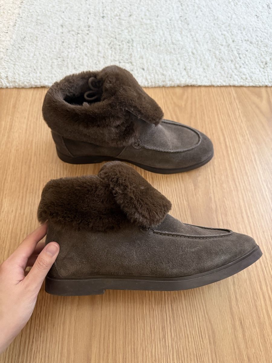 Zara Scarpe da donna: Zara Ankle Fur Boots – Usato da St. Gallen venduto da trxcy