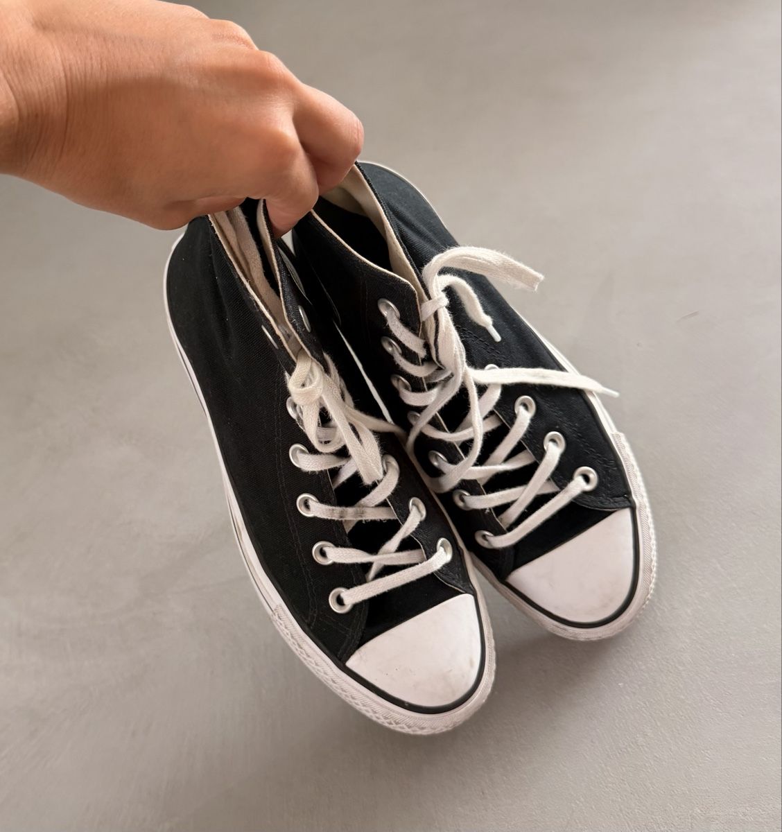 Converse Damenschuhe: schwarze Converse-Schuhe – Gebraucht aus Domat/Ems von Ker_9dnd 1