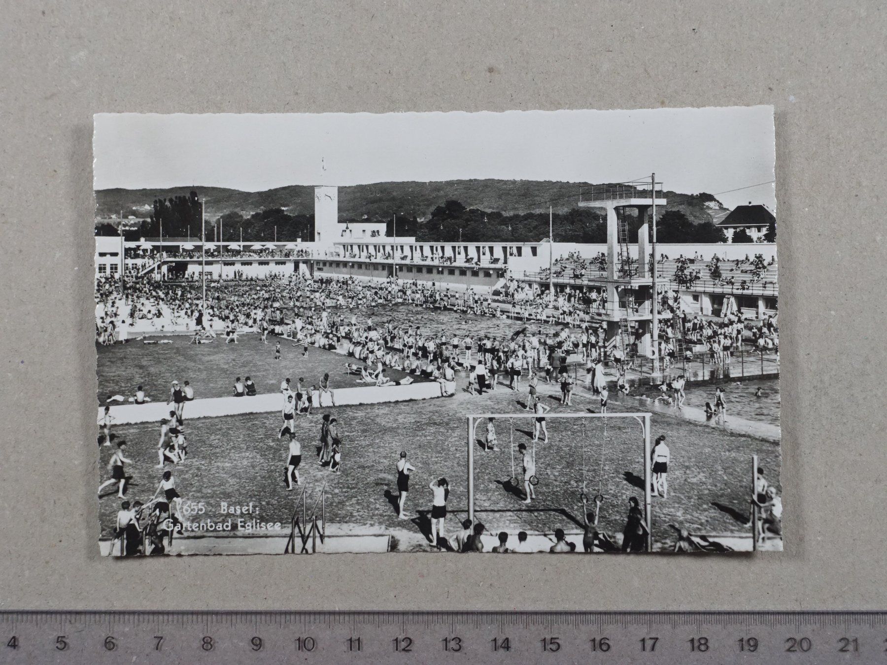 Cartoline postali: Basel, Gartenbad Eglisee, belebt – Usato da Lenzburg venduto da fh1