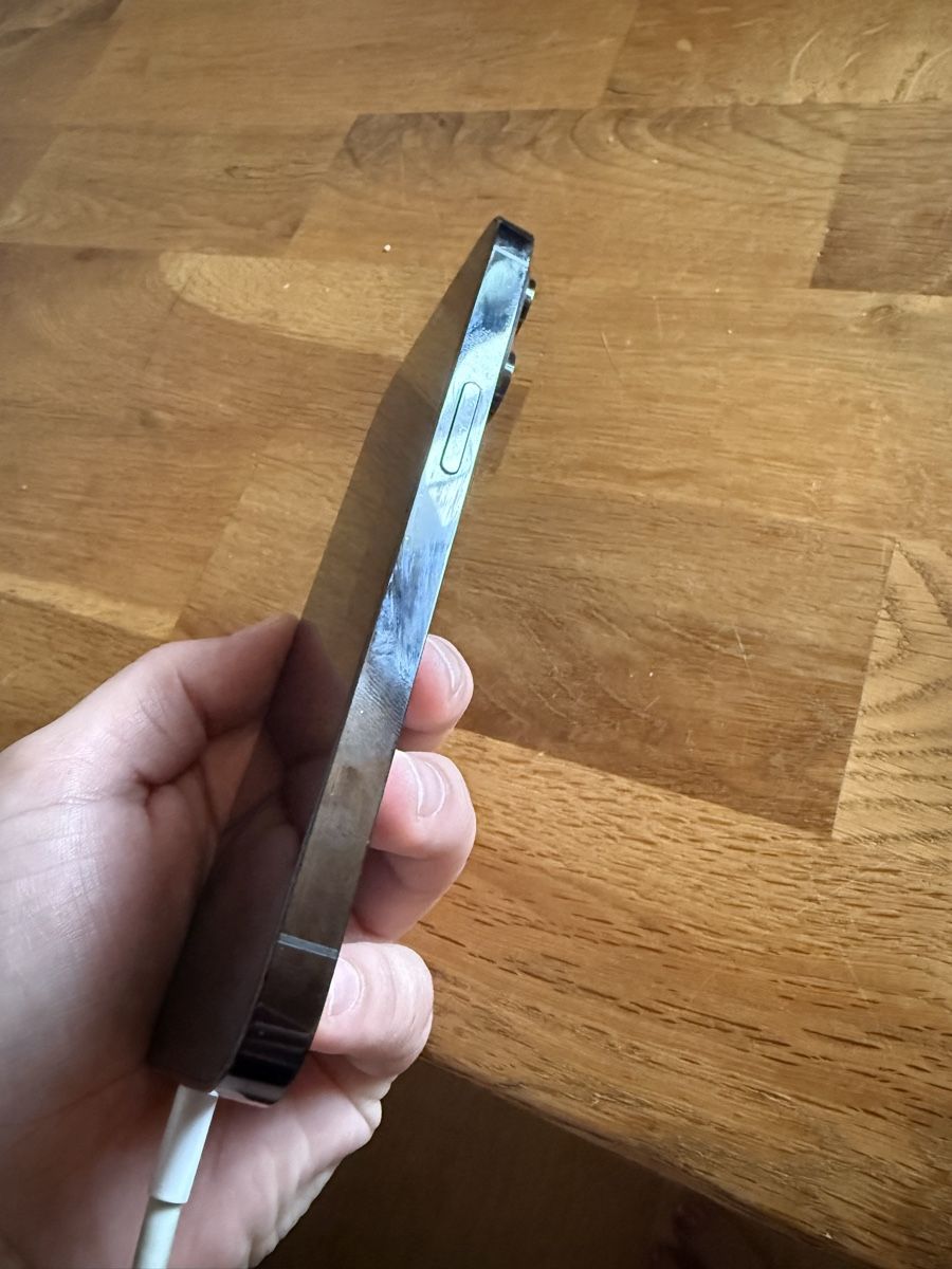 Apple Telefoni cellulari / Smartphones: IPhone 14 Pro 128 GB – Usato da Limpach venduto da kim_hrz6 2