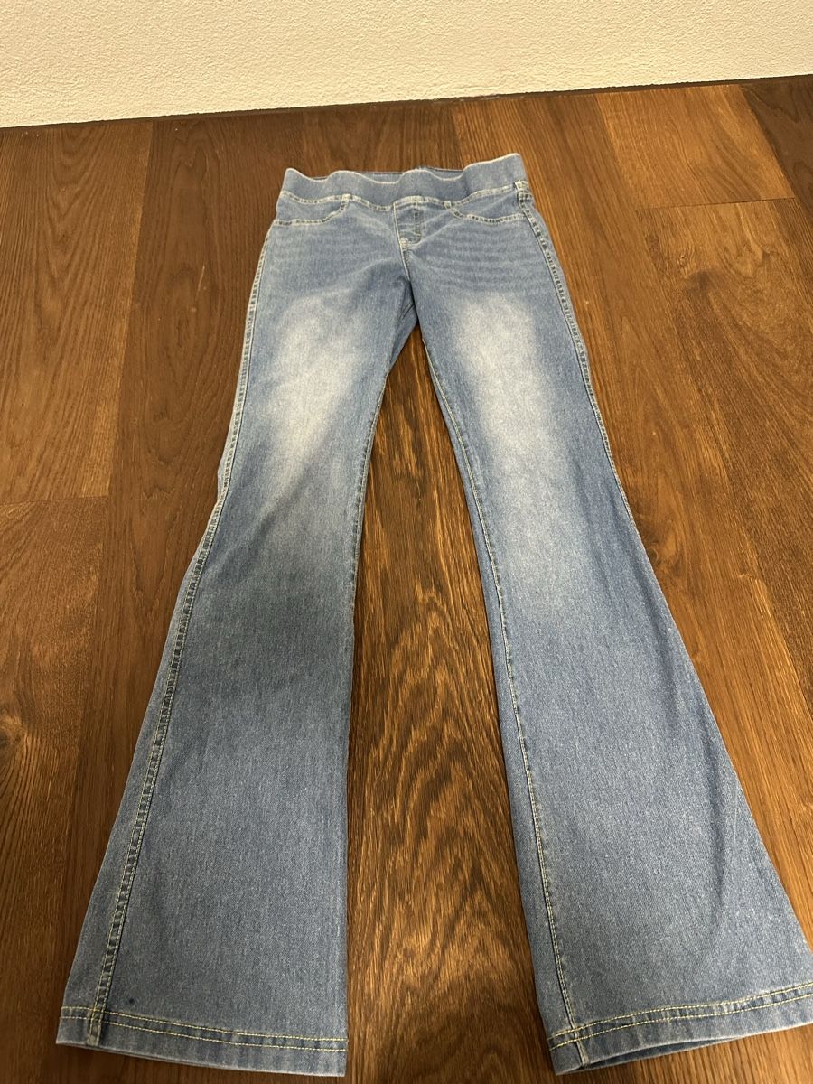 H&M Pantaloni: Jeggins flared leg Grösse 158 – Usato da Brunnen venduto da ann_6x55