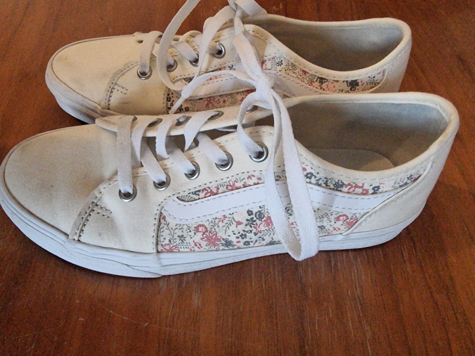 Vans Scarpe da donna: VANS Sneakers, Grösse 38.5 – Usato da Rombach venduto da SYW 1