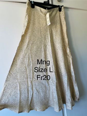 Rock von MNG wie Seide, der Bund ist elastisch, Gr L, Neu!