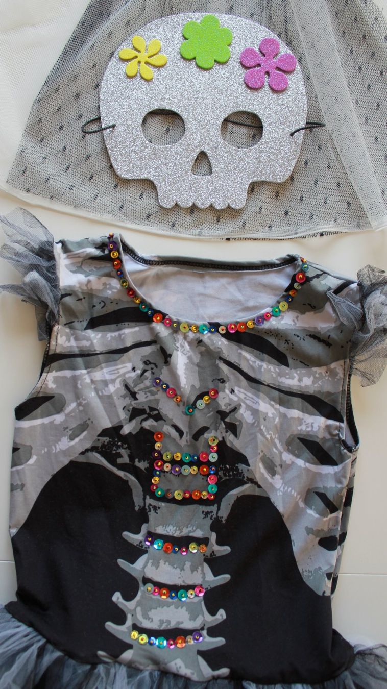 Kostüme: Costume squelette / Skelett t. 8 - 10 ans – Gebraucht aus Peseux von CoolShoping 3