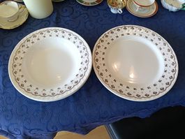Vintage Porzellan Teller-Set – 2 Suppenteller + 2 Essteller 