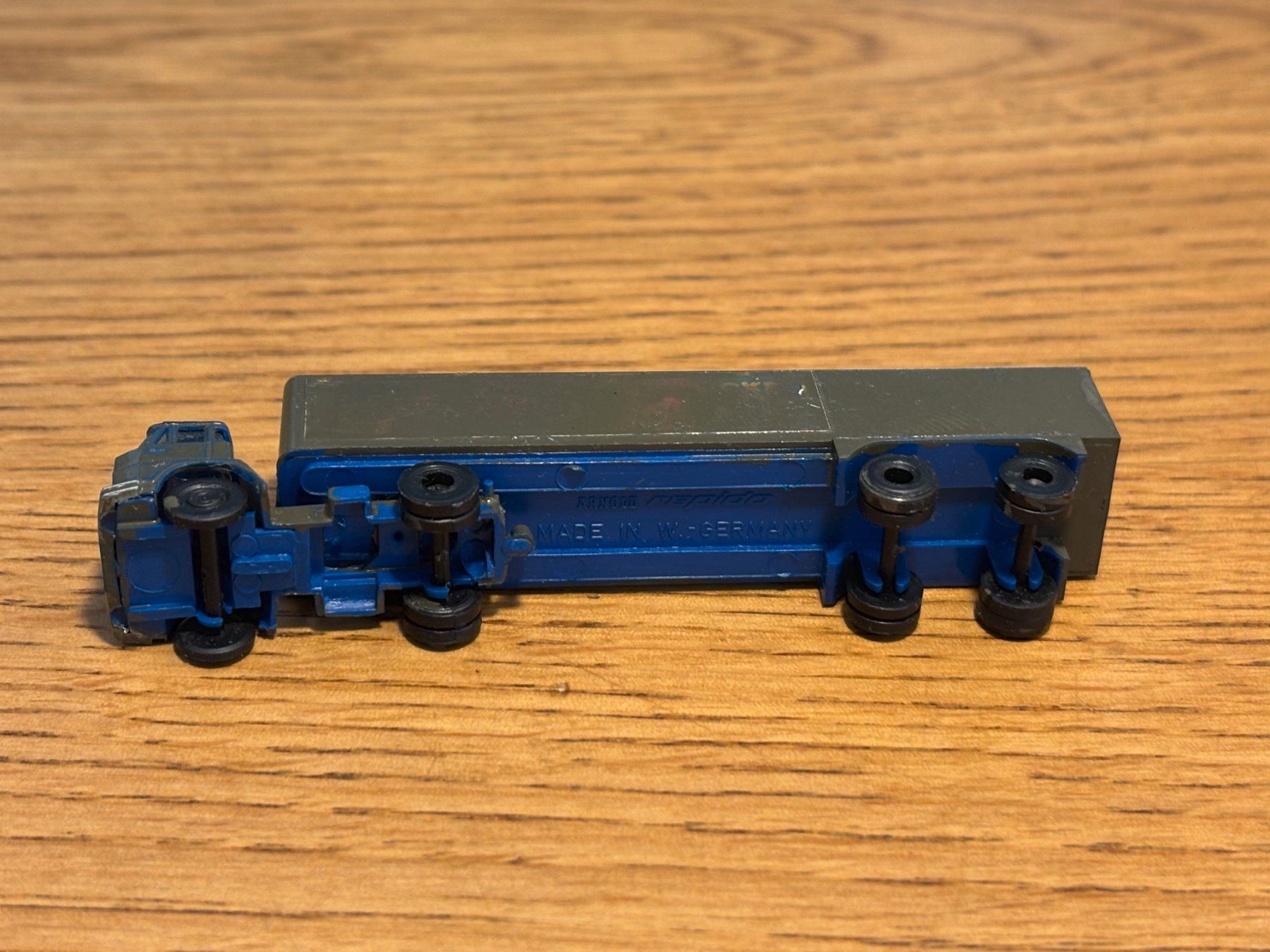 Modellini di ferrovie: L2174: Armeelastwagen, bemalt (Spur N) – Usato da Birsfelden venduto da Birs_25 4
