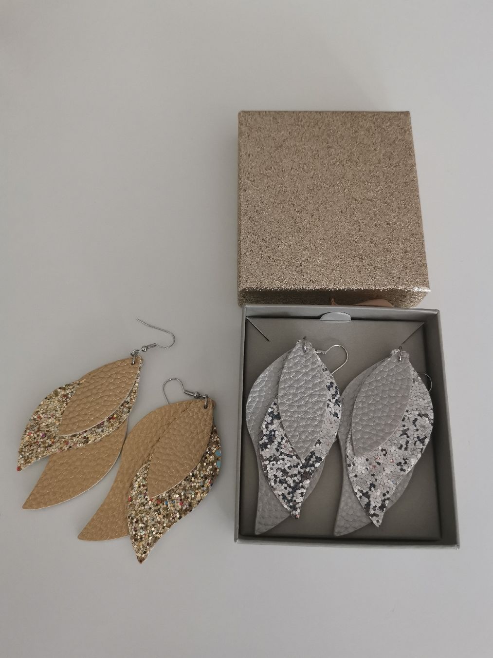 Orecchini pendenti & Orecchini a lobo: 2xpairs de boucles d'oreilles cuir – Nuovo (secondo la descrizione) da Brügg BE venduto da Angel2300