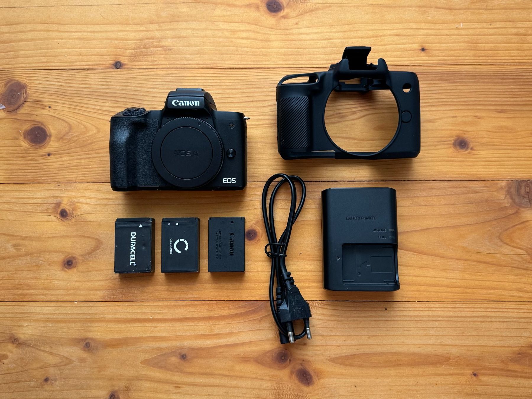 Canon Fotocamera: Canon M50 body mit 3 Akkus – Usato da Wetzikon ZH venduto da sackheimbeutlin