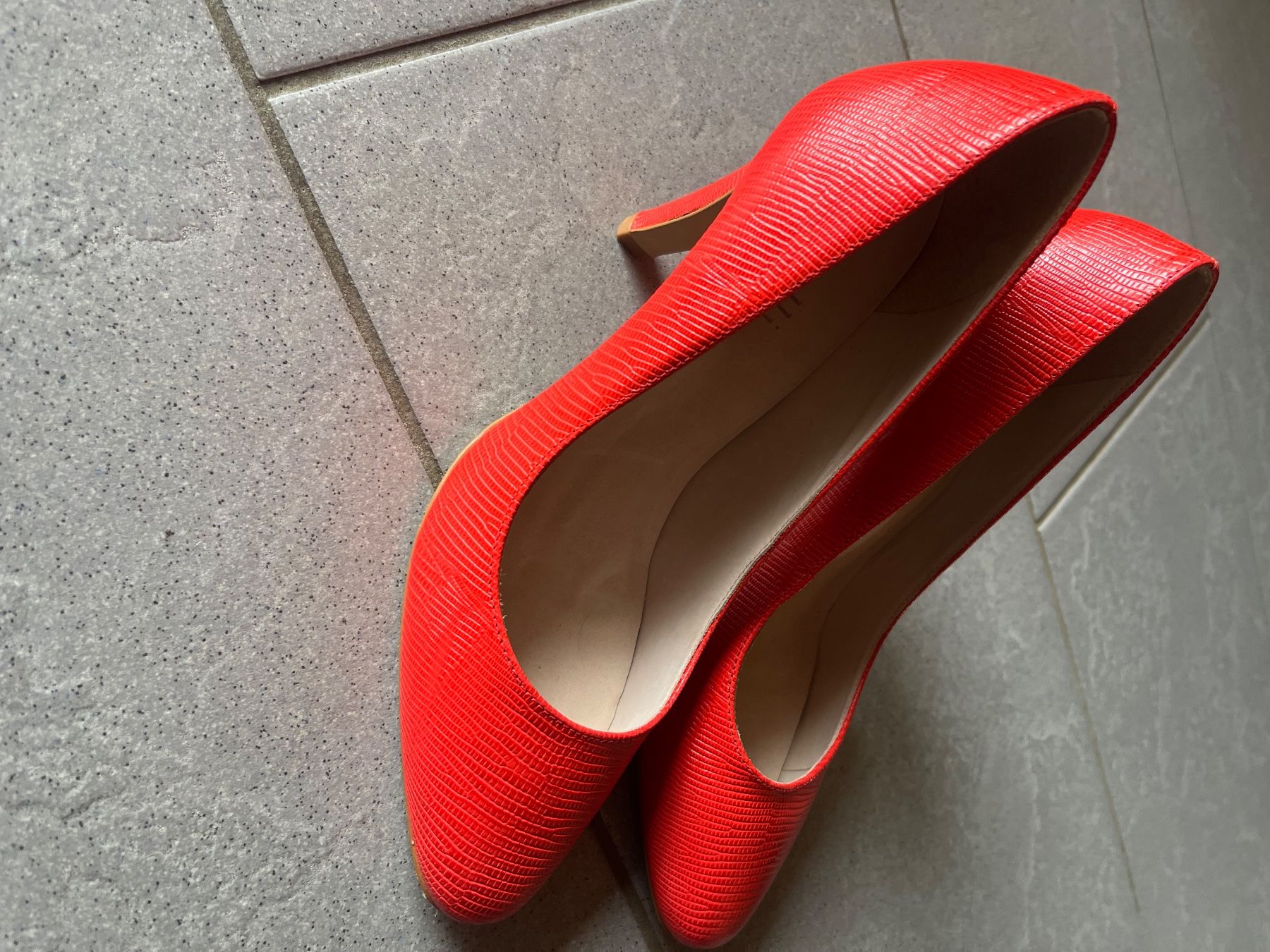 Damenschuhe: Minelli higheels – Gebraucht aus Wahlendorf von palady