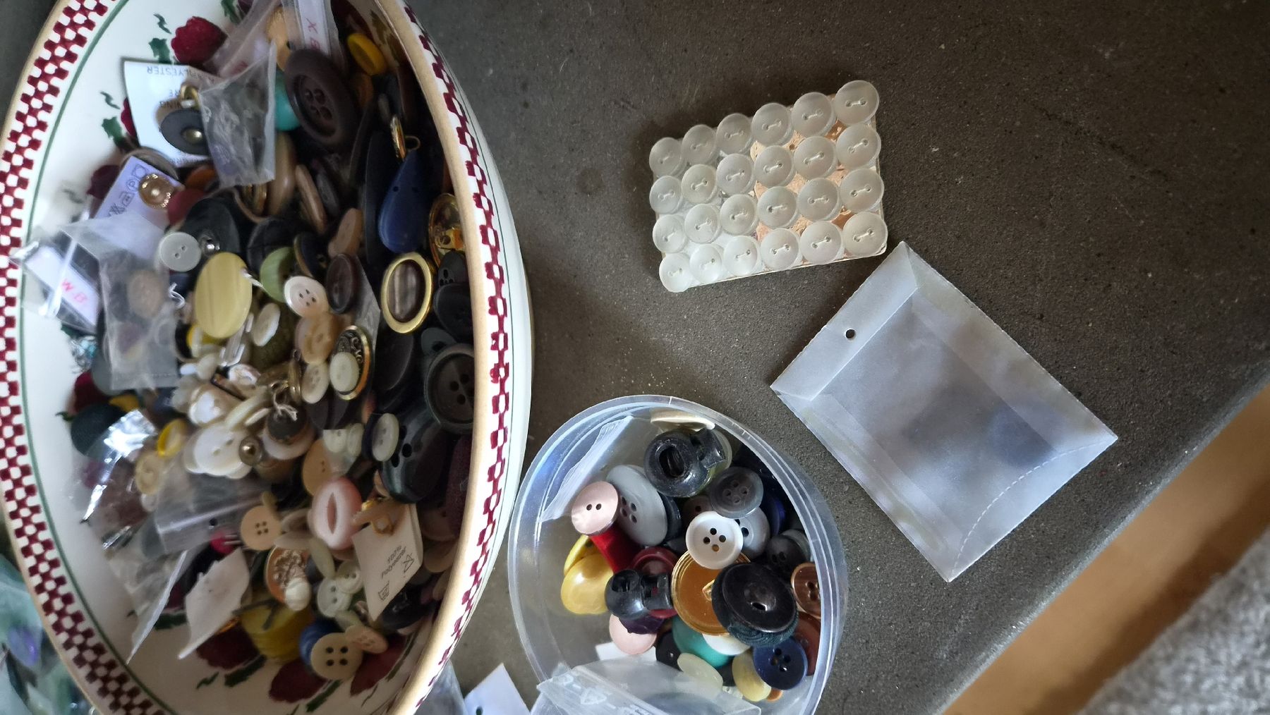 Boutons: Knöpfe Sammlung  – Neuf (Voir description) à Kölliken par Upcycling-by-Mc-TAM 1