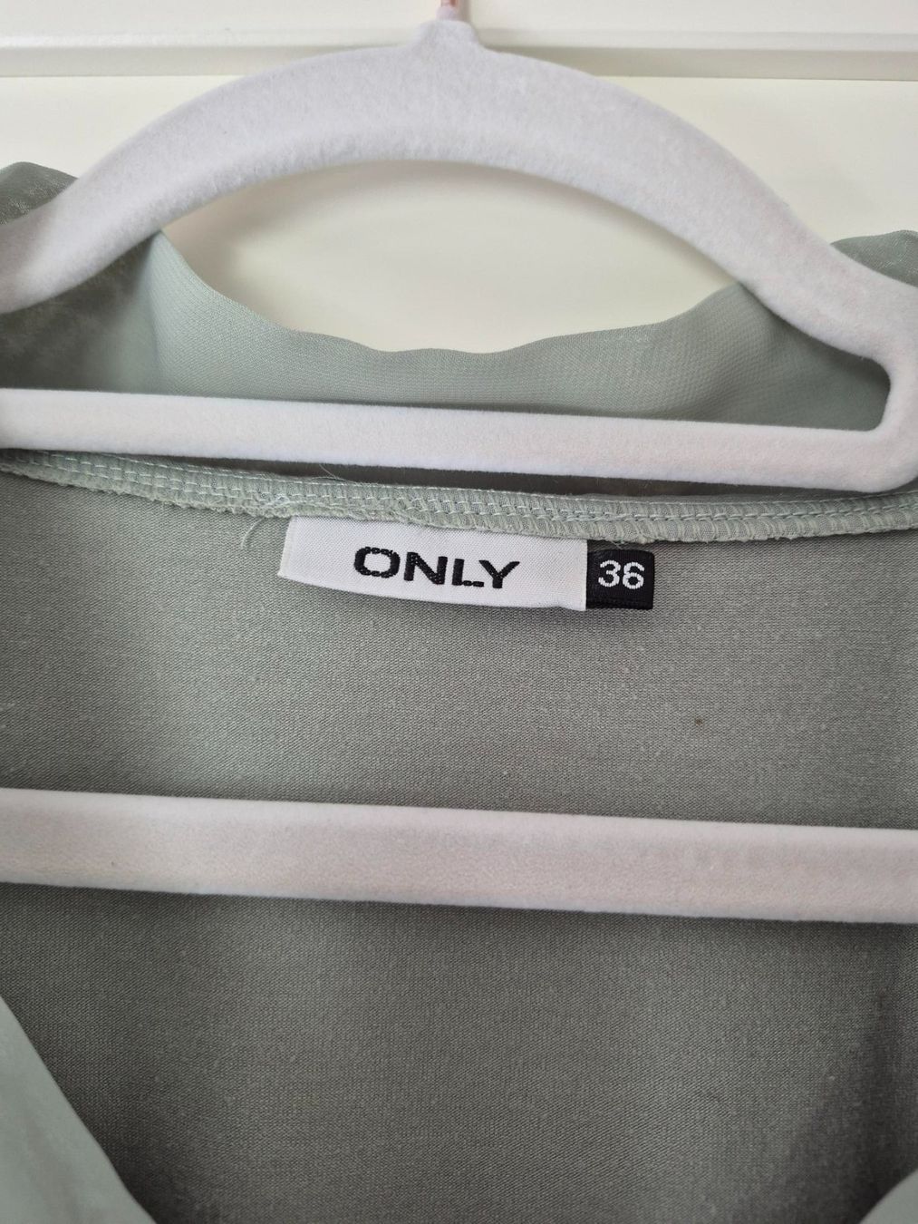 Only Camicette: Bluse von ONLY - Grösse 36 – Usato da Oberdorf NW venduto da Raf. 2