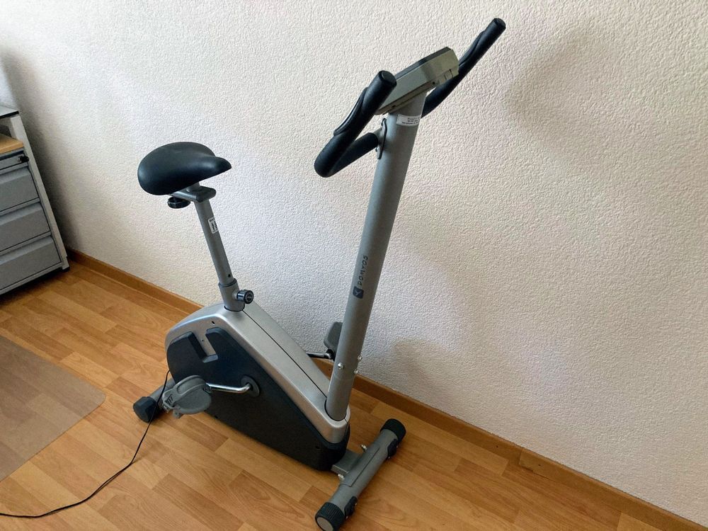 Vélo d'appartement réglable - vélo biking cardio - volant d'inertie 4