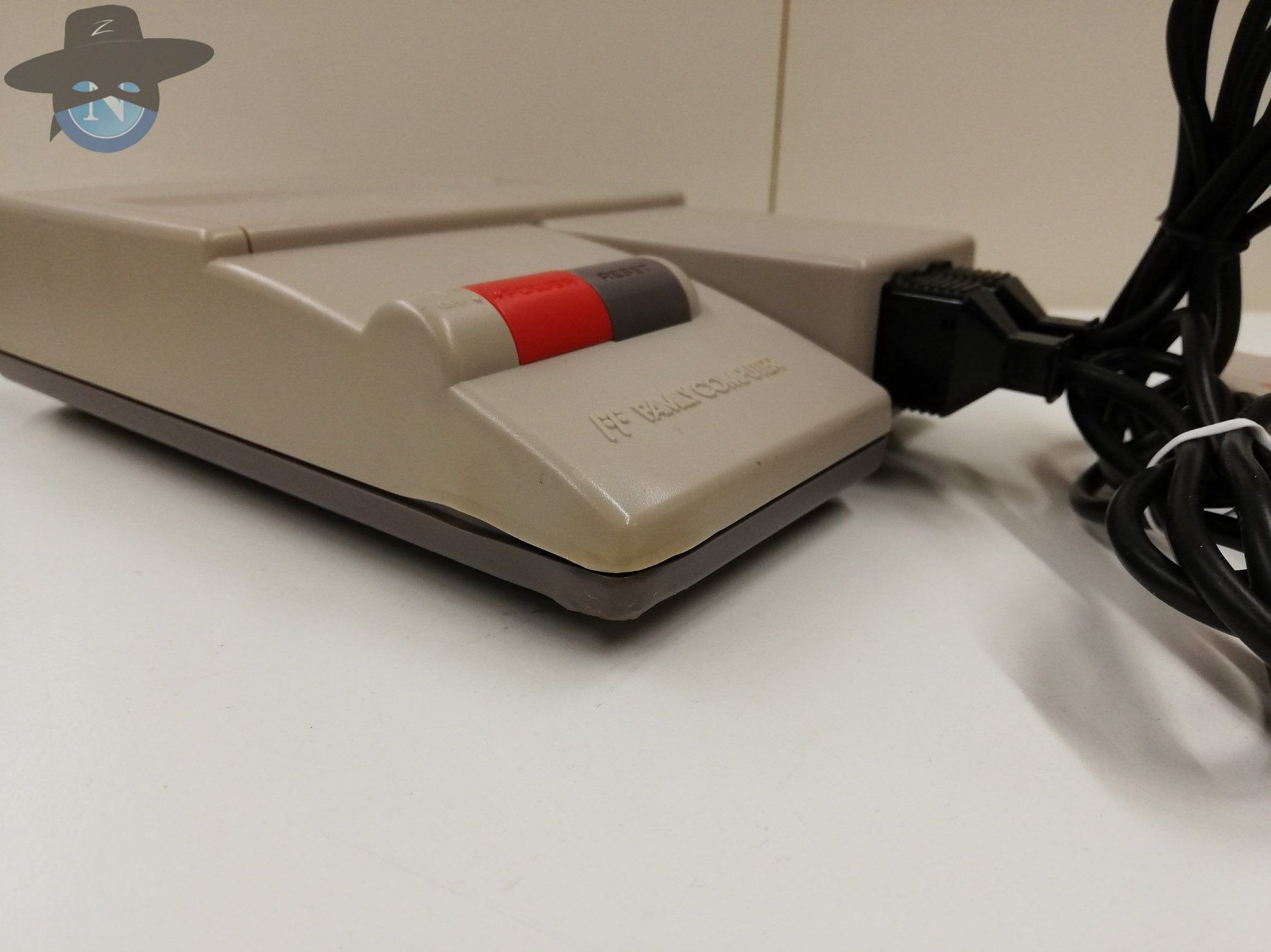 Nintendo Console: AV Famicom + 2 Dogbone Controller + 25 Games / getestet ! – Usato da St. Gallen venduto da zorro_dc 5