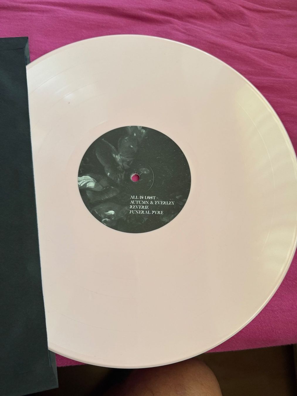 Dischi in vinile: UNREQVITED - BEAUTIFUL GHOSTS LP,ALBUN GATEFOLD – Usato da Delémont venduto da pinguino6 7
