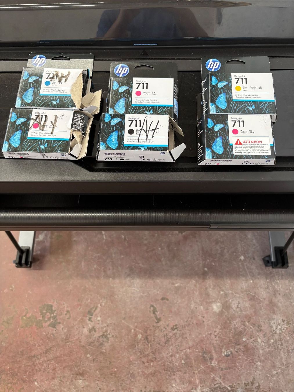 Stampanti: HP DesignJet T520 Grossformatdrucker – Usato da Luzern venduto da CAZS_Luzern 4