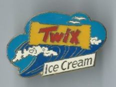 Placchette & Badge: Twix Ice Cream Pin – Usato da Zürich venduto da t24_de