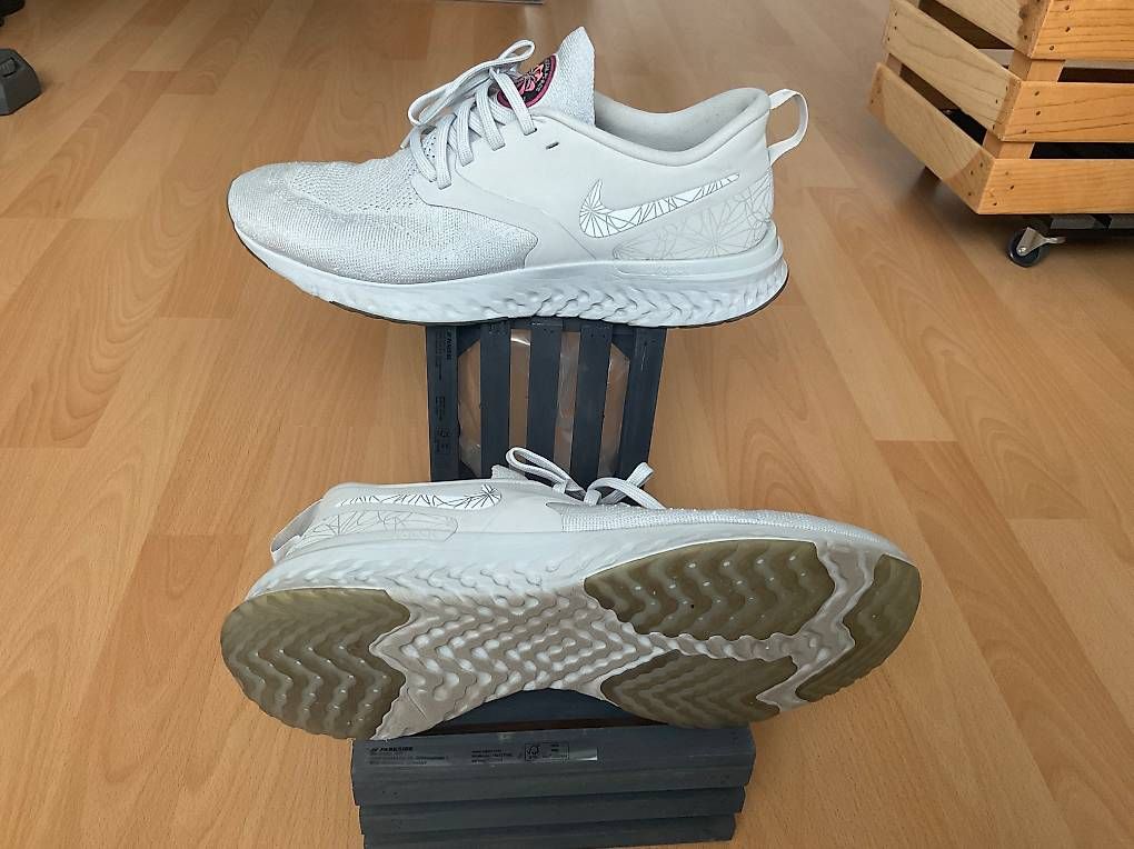 Nike Herrenschuhe: Nike Odyssey React – Gebraucht aus huttwil von care.b 1