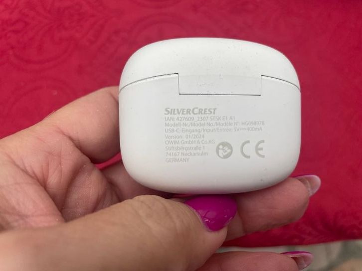 SilverCrest Cuffie: Airpods Silvercrest weiss mit case Neuwertig – Nuovo (secondo la descrizione) da Bergdietikon venduto da antovale 2