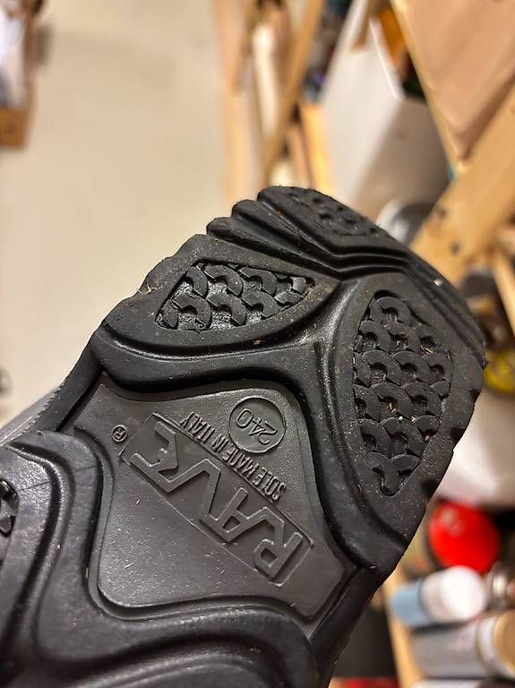 Herrenschuhe: Snowboard Schuhe – Gebraucht aus Meilen von larakuppel 2