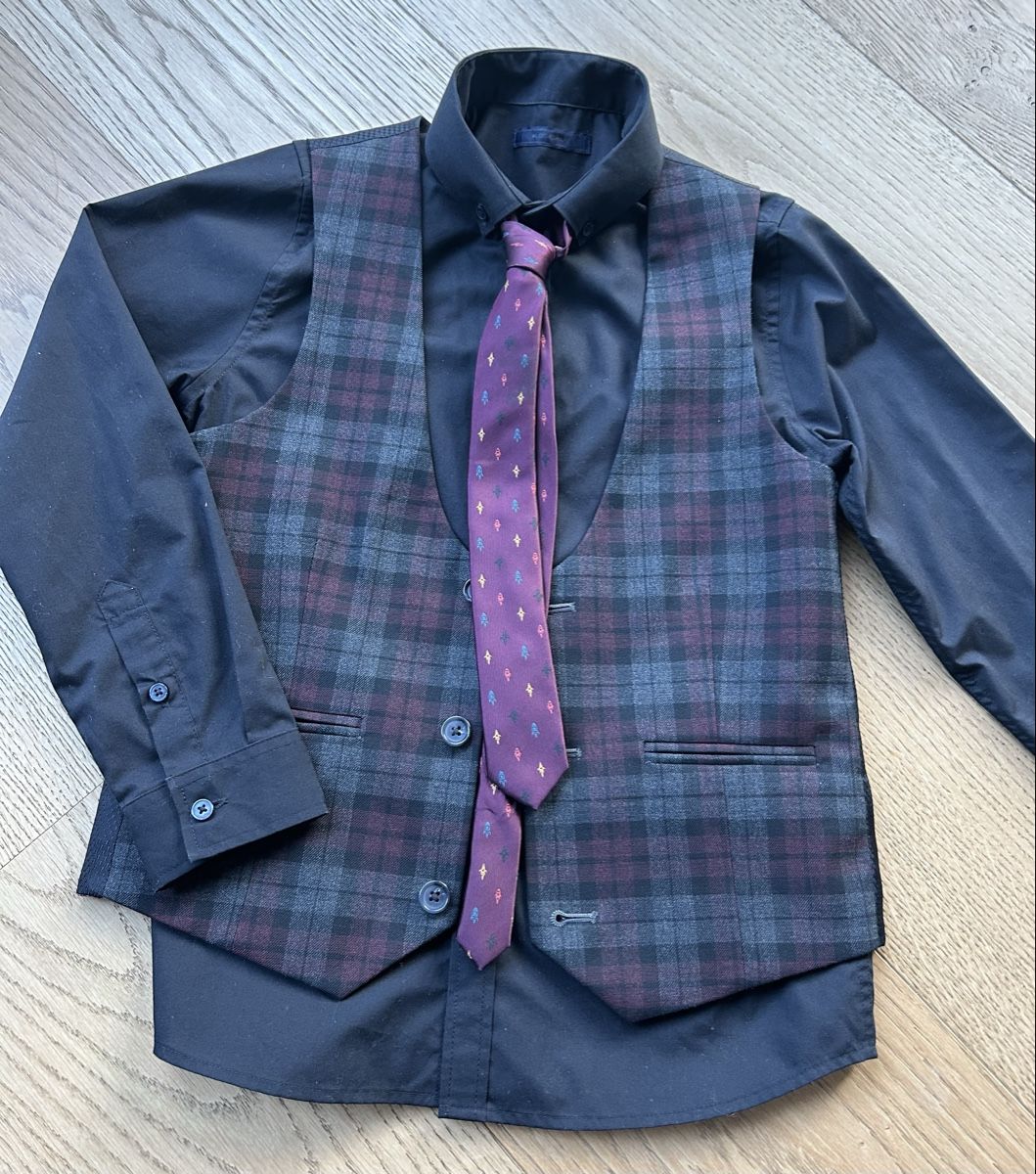 Next Lotti & Set di vestiti: Hemd mit Krawatte und Sakko Gr. 128/134 – Nuovo (secondo la descrizione) da Rothrist venduto da szc_9dg5 3