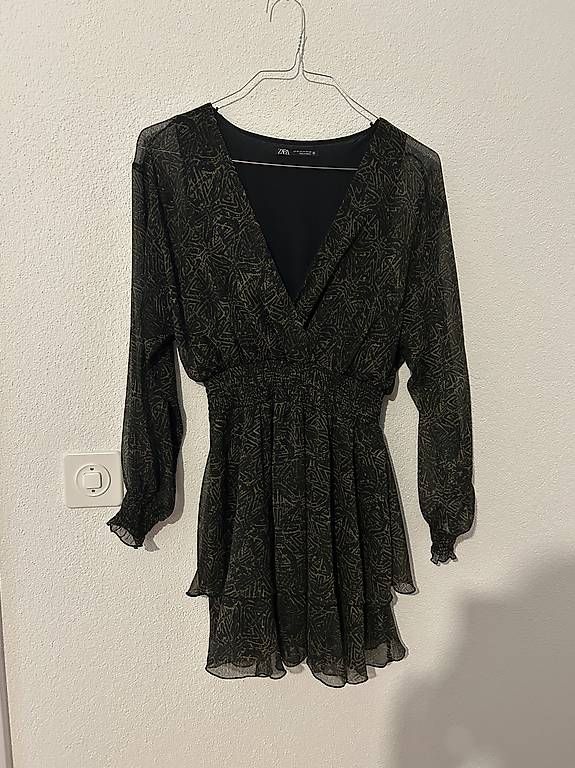 Zara Kleider: ZARA DRESS SIZE XS – Gebraucht aus Schlieren von jul_yrw7 1