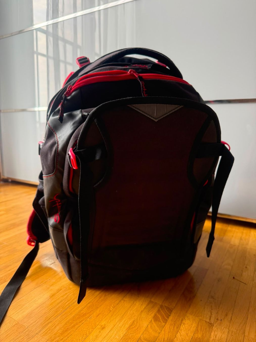 Satch Borse & Zaini: Satch Rucksack schwarz rot guter Zustand – Usato da Kloten venduto da smo_xv5q 4