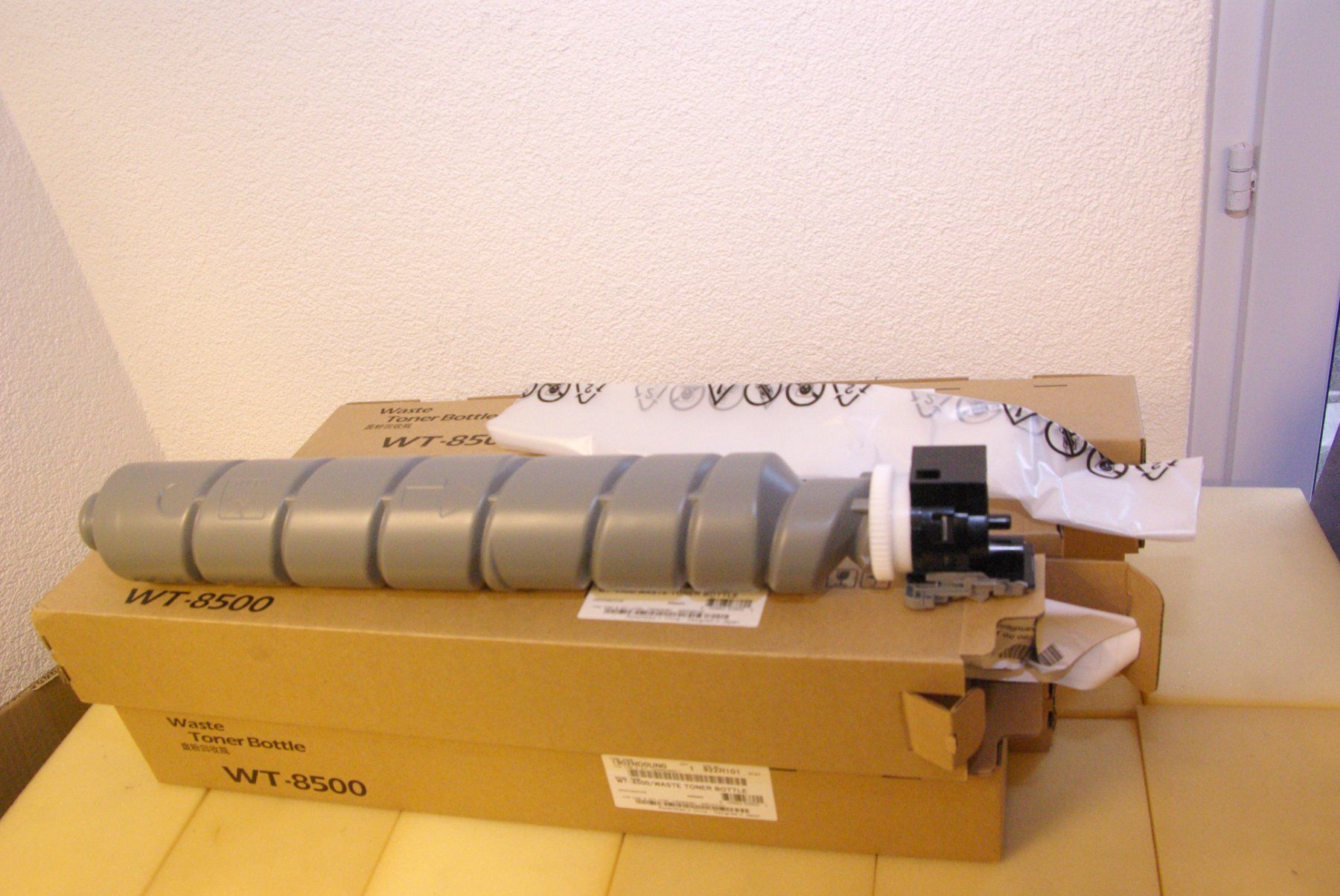 Kyocera Druckerpatronen & Toner: 6x Kyocera Resttonerbehälter WT-8500 – Neu und originalverpackt aus Herisau von  3