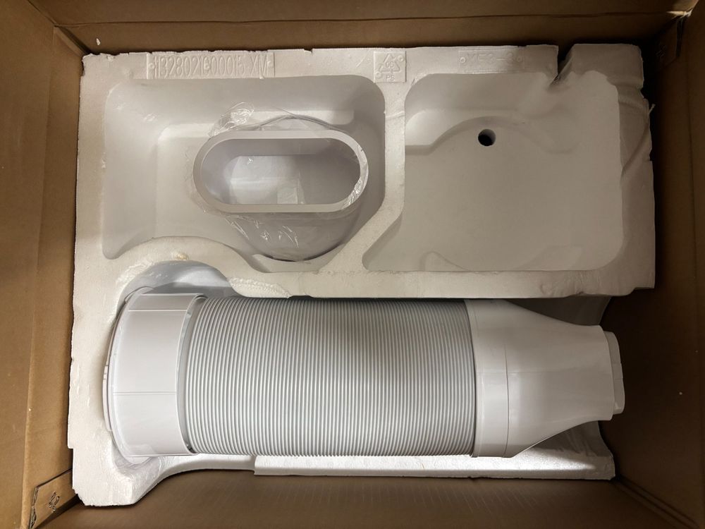 Electrolux Chill Flex Pro (50 m², 12000 BTU/h) + Fenster-Kit 3