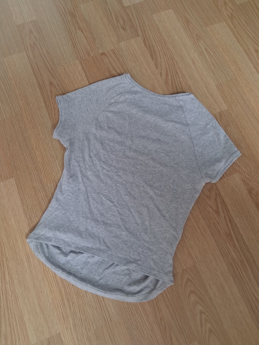 T-shirt: Damen T-Shirt grau  – Usato da Biel/Bienne venduto da sof_yx5y 2
