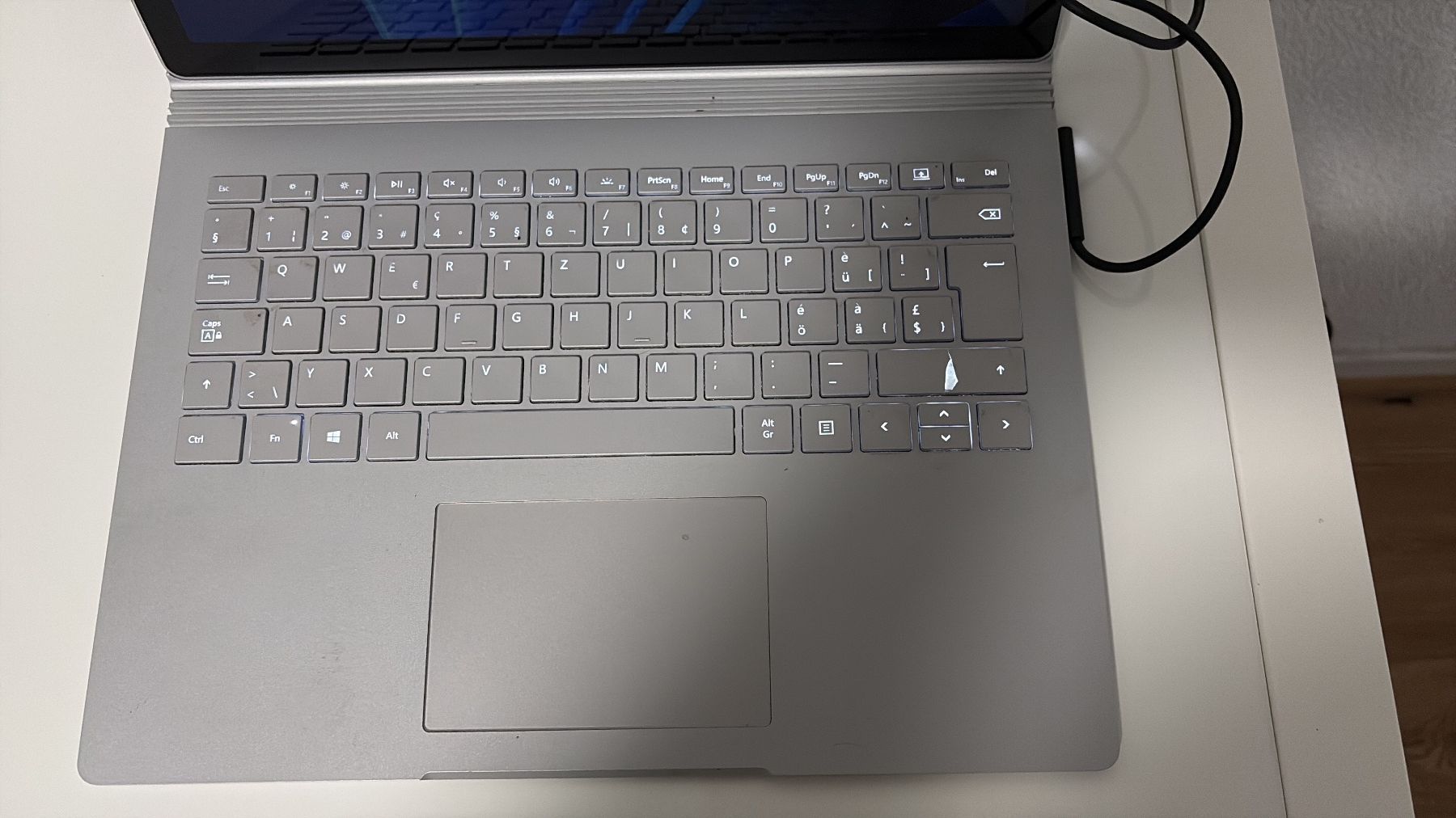 Microsoft Notebooks: Microsoft Surface Book | i5 - 7300U | 8GB | Win 11 Pro – Gebraucht aus Lausen von sen_jm7c 7