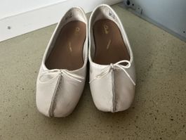 Clarks Freckle Ice Ballerinas in Weiss