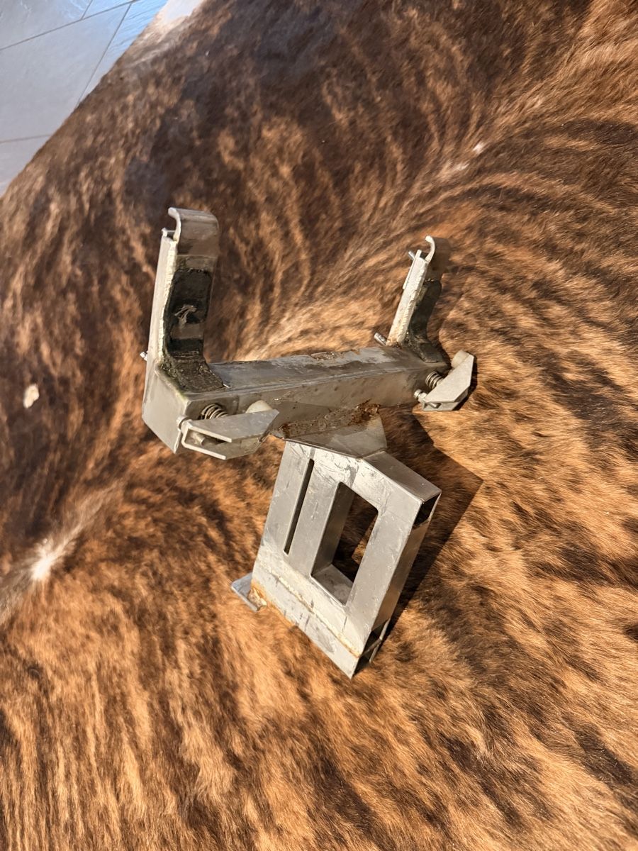 Wandhalterungen: Boot Motor-Halterung Metall – Gebraucht aus Seon von Mami06 2