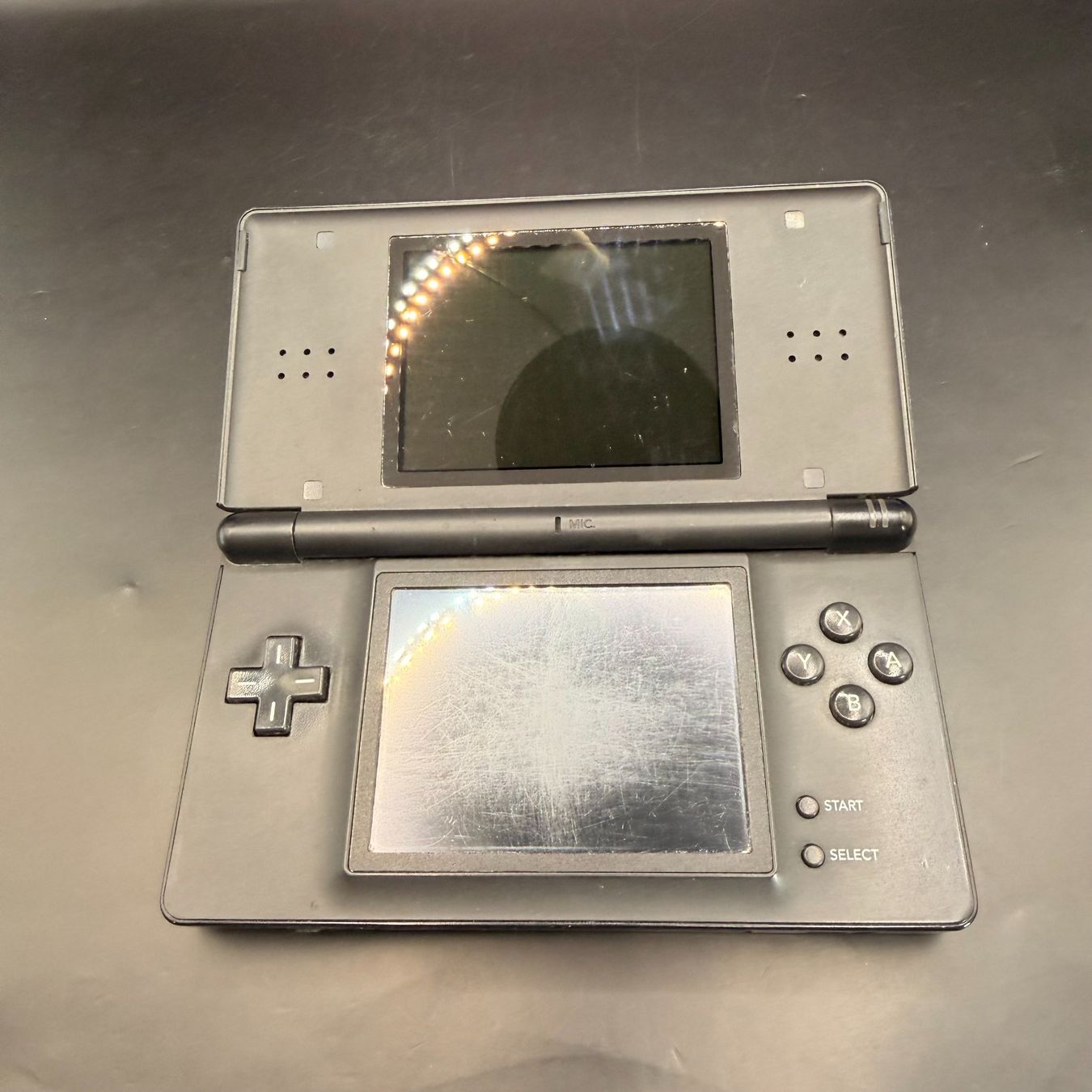 Nintendo Console: Nintendo DS Lite Schwarz – Difettoso da Düdingen venduto da Nerdworld 8