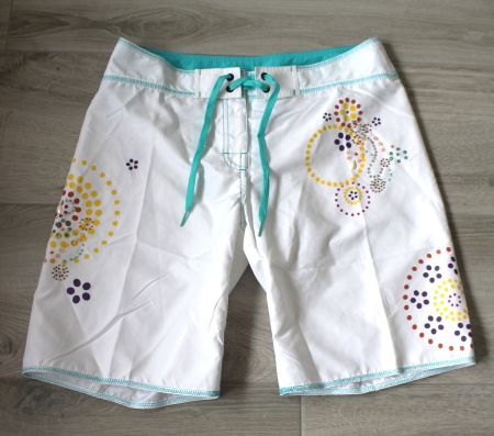 Short de plage ressemble à Desigual 38