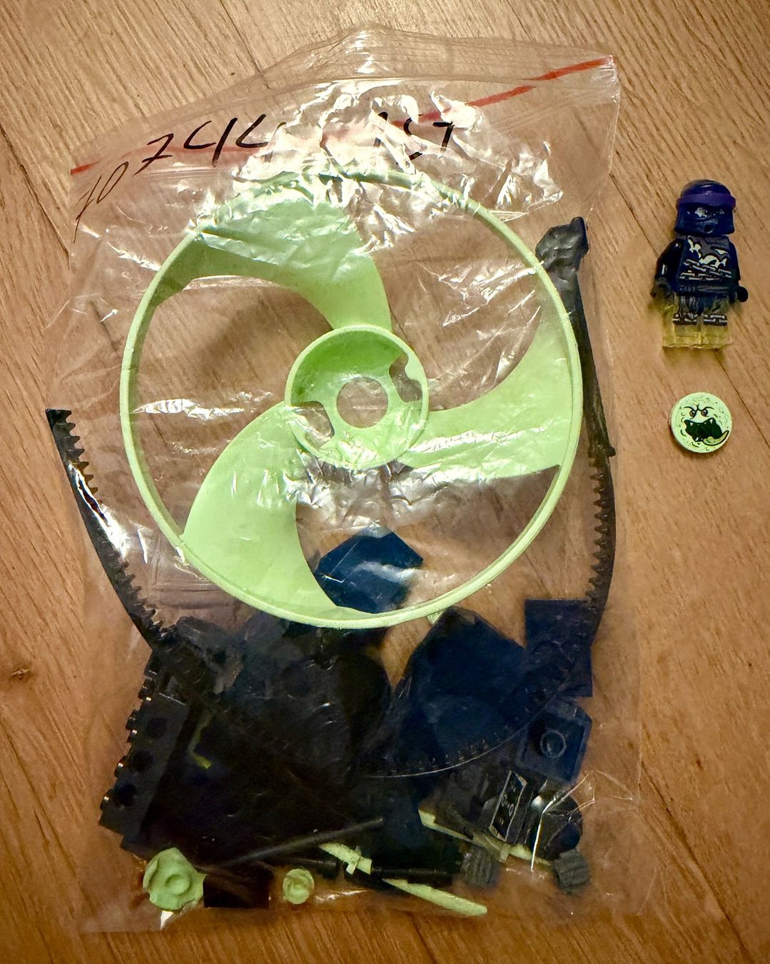 Lego Kit di costruzioni: Lego Ninjago 70744 - Airjitzu Wrayth Flyer – Usato da Höri venduto da PSMarinho 1