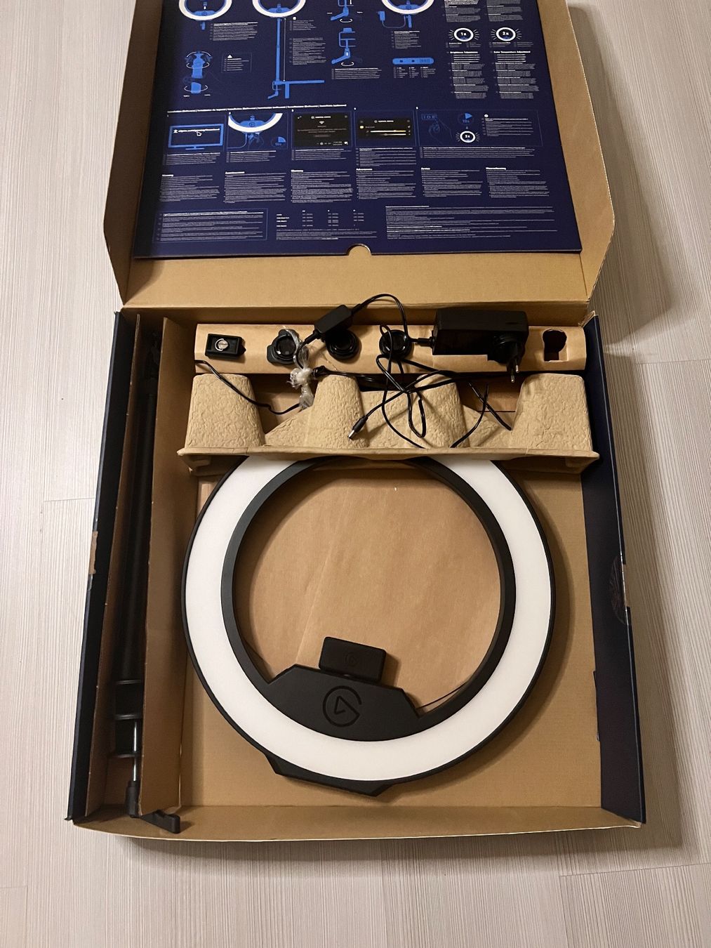 Elgato Lampen: Elgato Ring Light - Premium LED-Panel - 2500 Lumen – Neu (gemäss Beschreibung) aus Zürich von LE_2023
