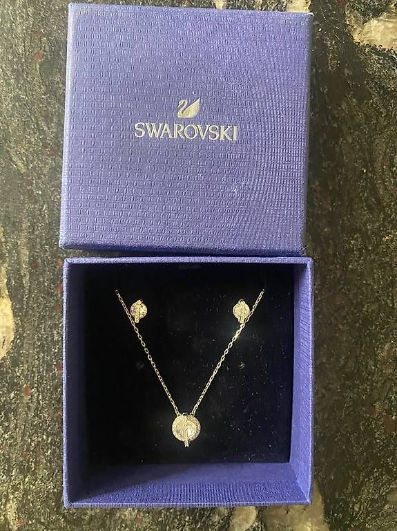 Catenine: Parure Swarovski originale – Nuovo e nell'imballaggio originale da Vésenaz venduto da Laura_888 2