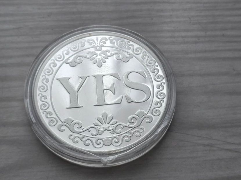 Tutti le monete: Edle Metall-Münze YES / NO – Nuovo e nell'imballaggio originale da Winterthur venduto da iva_8kzf