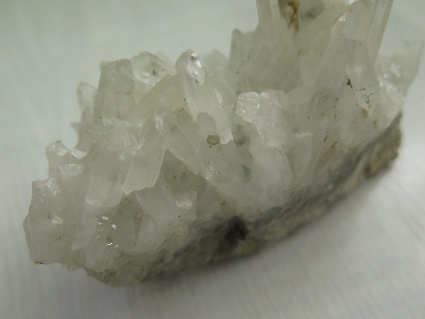 Minerali & Pietre curative: Bergkristall von Bulgarien – Usato da Schaffhausen venduto da Yamakana51L8736OQ8 3