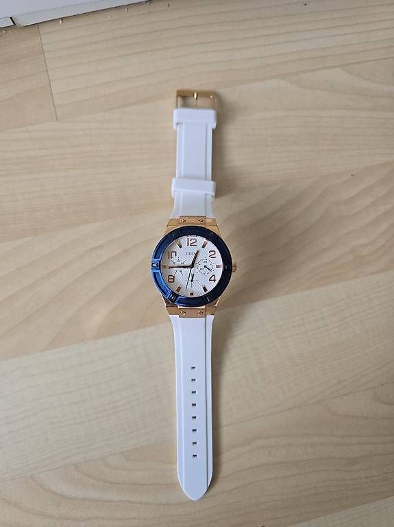 Uhren: Guess Armbanduhr – Gebraucht aus Chur von jon_hd6n 1