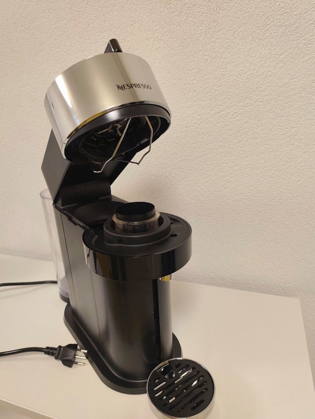 Machines à café & Machines à expresso: Nespresso Vertuo Next – D'occasion à Stettlen par Mikeoxo 2