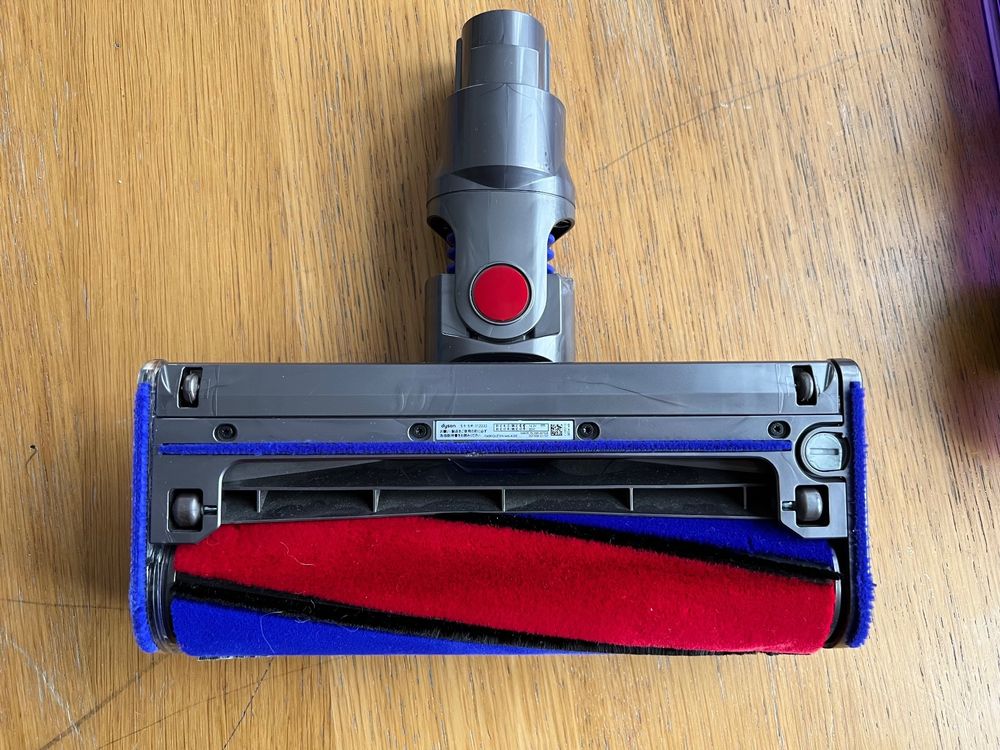 Orig. Dyson StaubsaugerElektrobürste Fluffy SV10 zu V8 Kaufen auf Ricardo