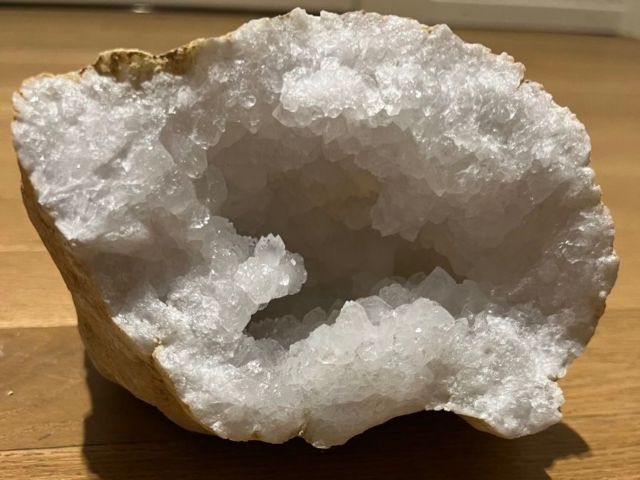 Minerali & Pietre curative: Schöner Kristall Geode 1.5kg – Usato da Altendorf venduto da wqv_97