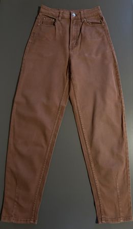Trendige Mom Jeans in Braun, Grösse 34