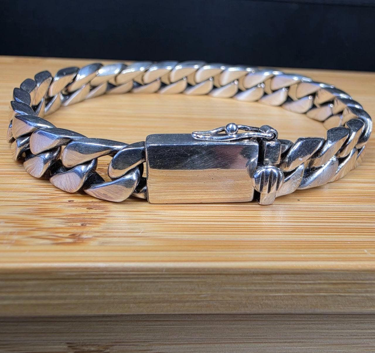 Armbänder & -reifen: Bracelet argent – Gebraucht aus Reconvilier von MARCLAT