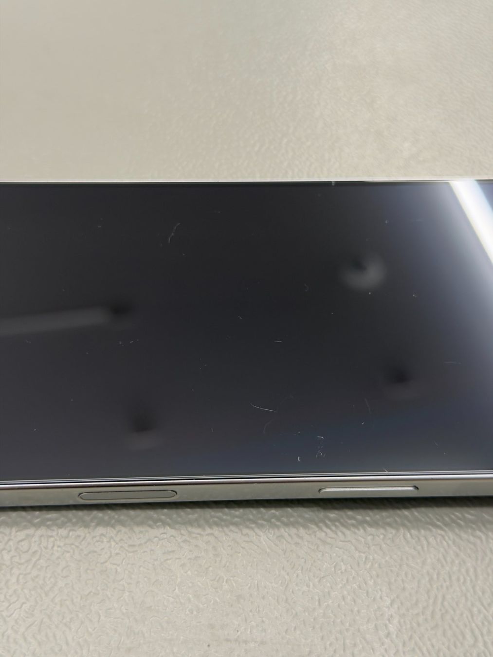 Apple Telefoni cellulari / Smartphones: Apple iPhone 16 Pro 512GB Weiss – mit Displayfehler – Usato da Emmenbrücke venduto da raphaeljobins 4